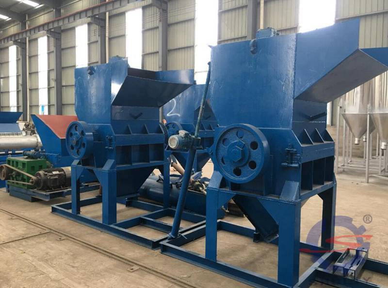 Waste plastic PET bottles crusher