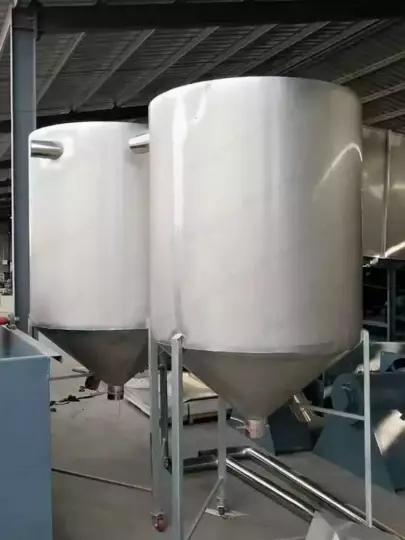 silo à granulés de plastique