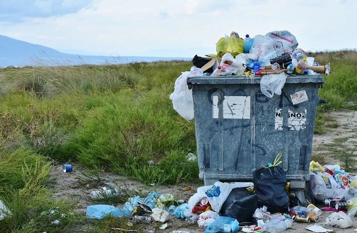 プラスチック廃棄物