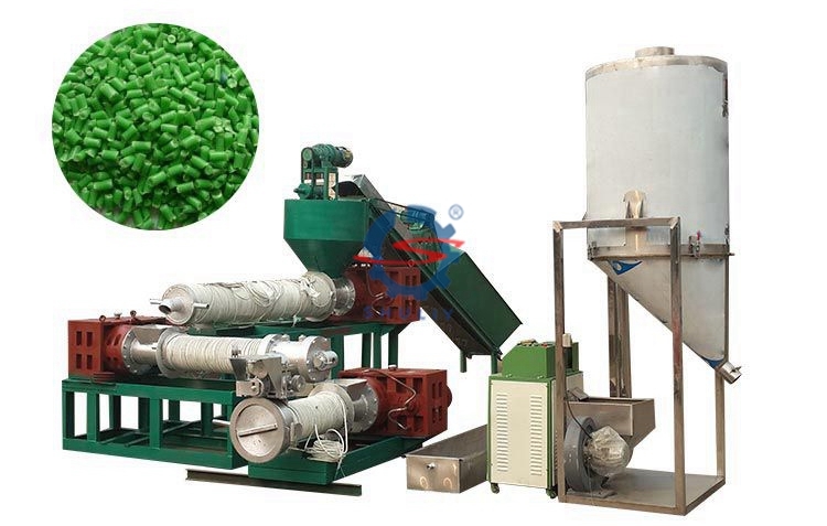 Plastic recycling machine