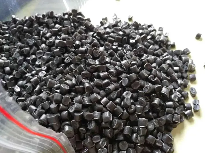 plastic granulatoe machine final pellets