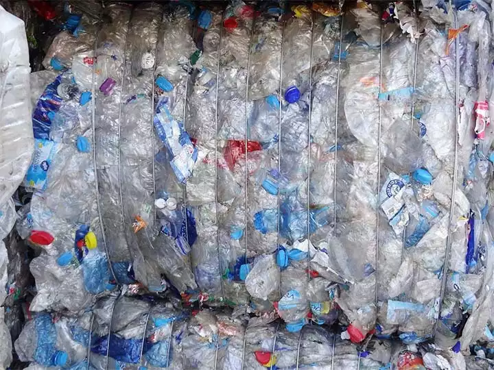 PET plastic bottle recycling