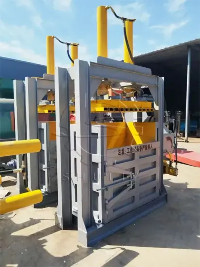 plastic recycling compactor