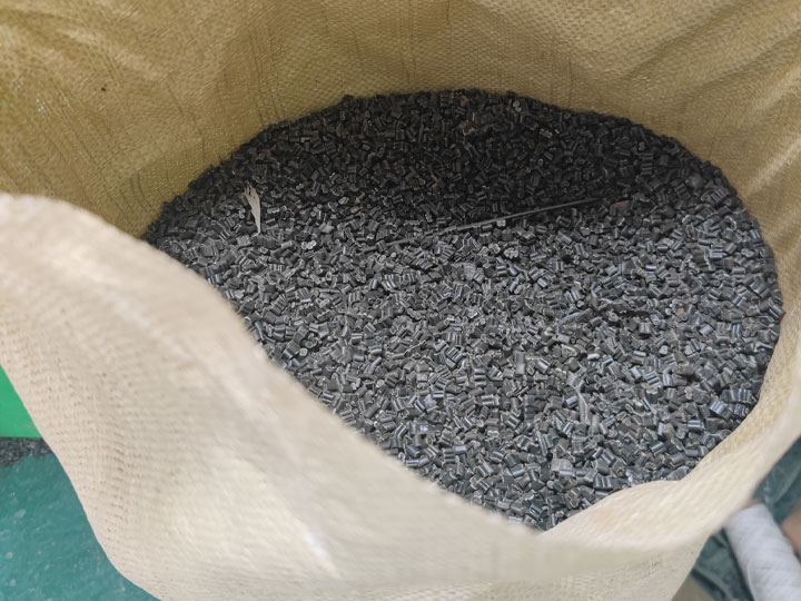plastic recycling pellets