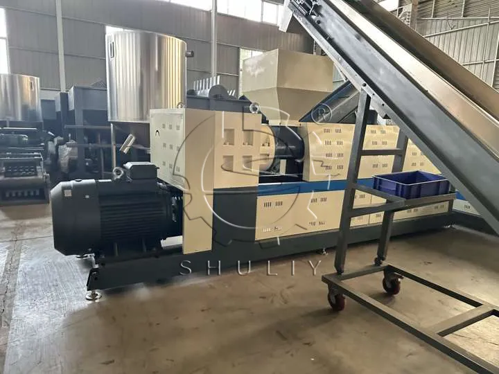 Жесткая машина для переработки пластика