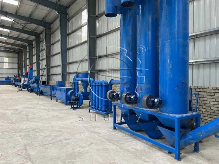 تصميم المصنع: كم المساحة التي تحتاجها لخط غسيل PET؟